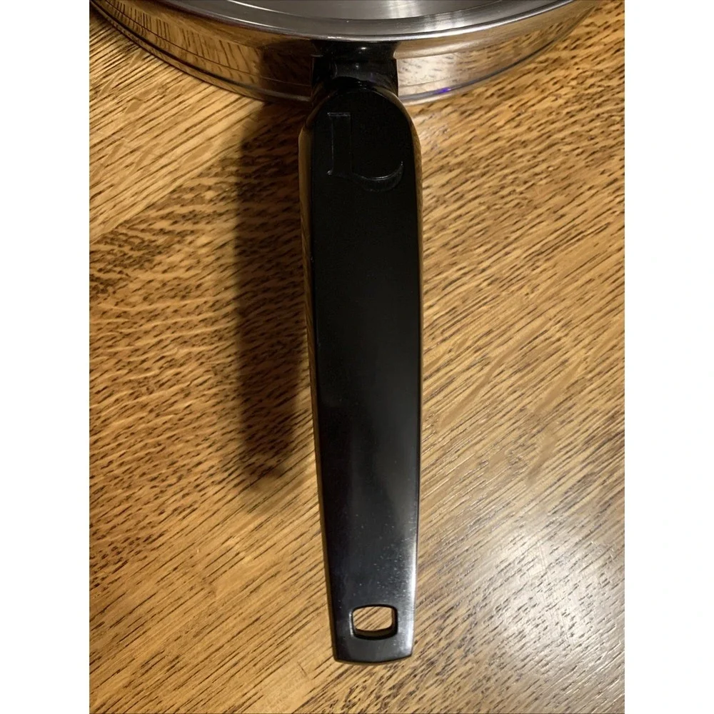 Lifetime Skillet 11